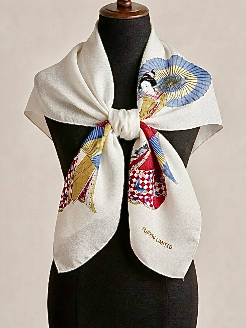Vintage Fujitsu Limited Japanese Geisha Kimono Art 100% Rayon Crepe Scarf
